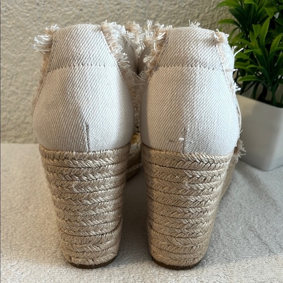 Michael kors Cream Canvas Wedge Sandals with Ankle Strap MICHAEL KORS - Picture 7 of 11